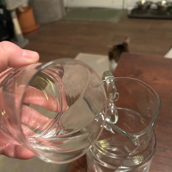 Vintage Clear Cut Glass Carafe Pitcher with Lid Cup Night Set - Picture 5 of 6